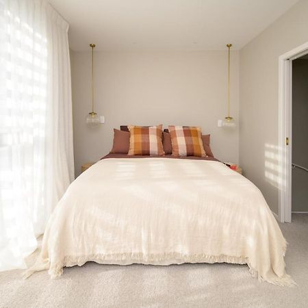Downtown Mount Maunganui Apartment Bagian luar foto