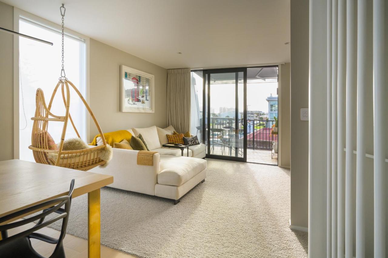 Downtown Mount Maunganui Apartment Bagian luar foto