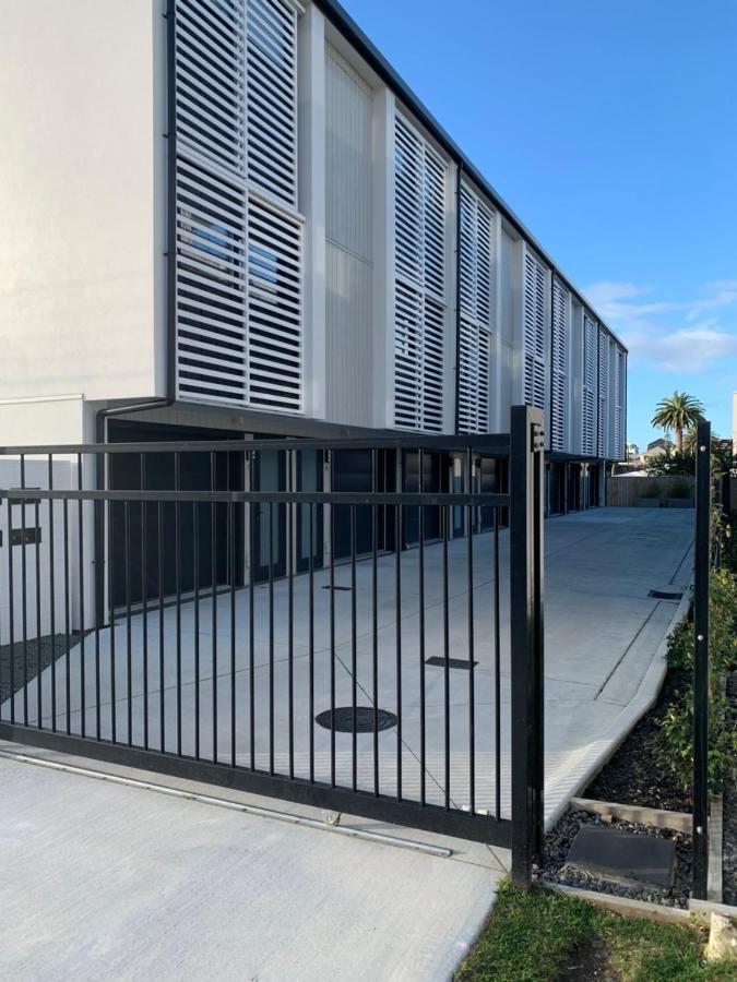 Downtown Mount Maunganui Apartment Bagian luar foto